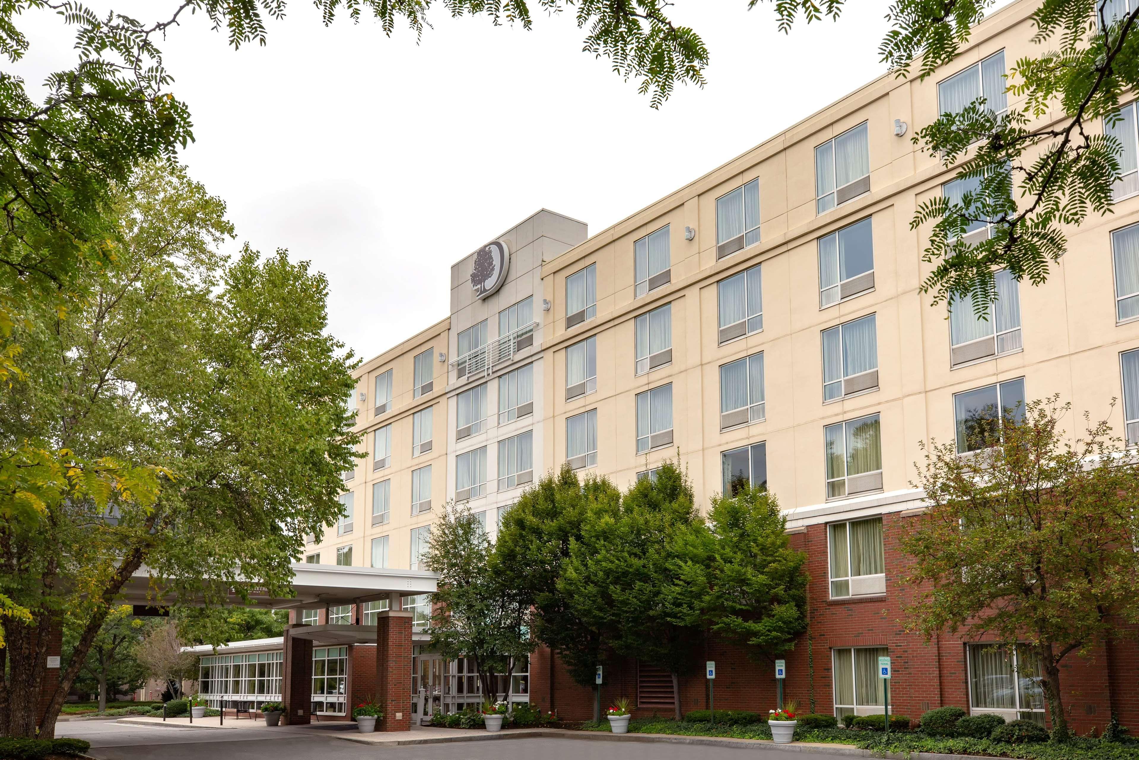 Doubletree By Hilton Hotel Boston Bayside Exterior photo